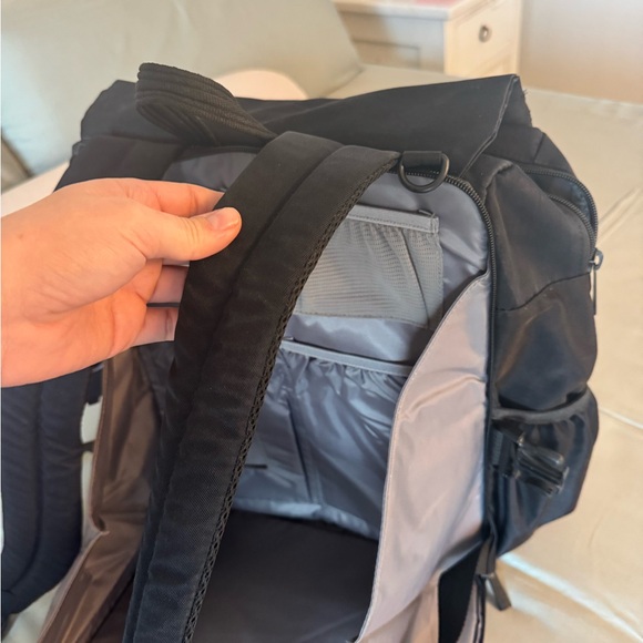 Beis Diaper Backpack - Picture 4 of 8